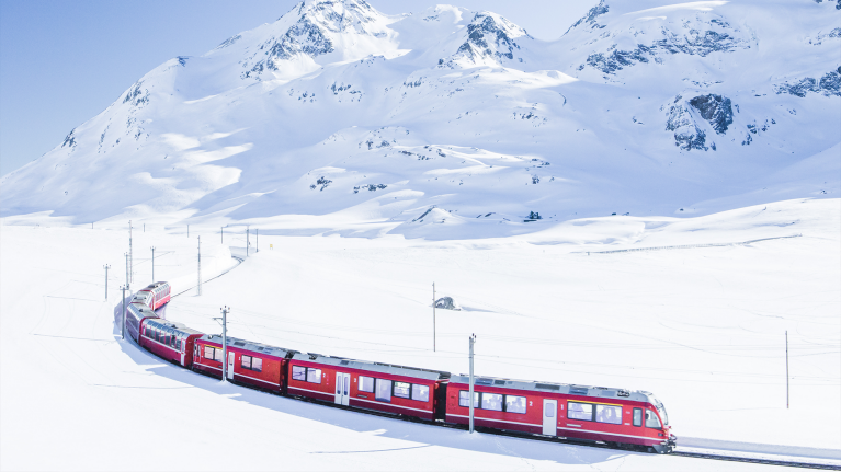 switzerland-scenic-train-in-the-snow-winter